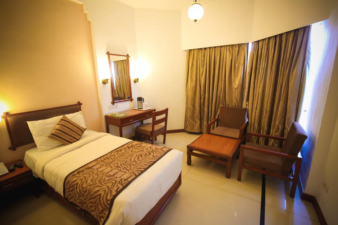 Hotel Gwalior Regency Exterior foto